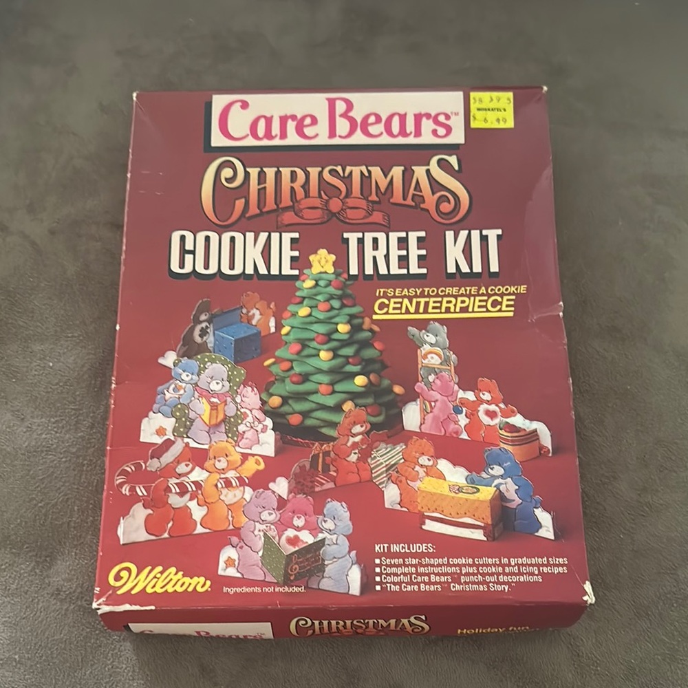 Wilton *VINTAGE* *SEALED* Care Bears Christmas Cookie Tree Kit